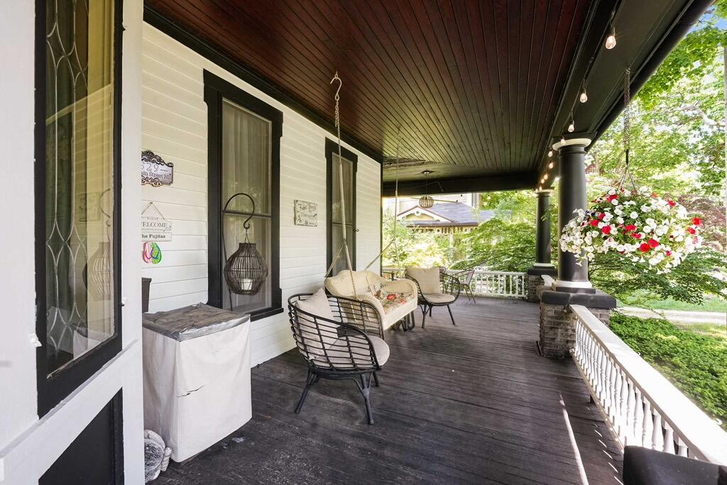 529 Fountain Street, Grand Rapids, MI, 49503-3421