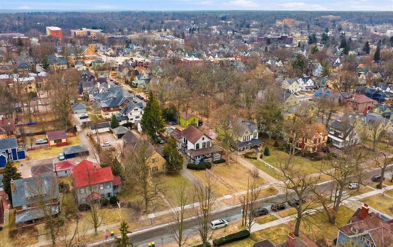 529 Fountain Street, Grand Rapids, MI, 49503-3421