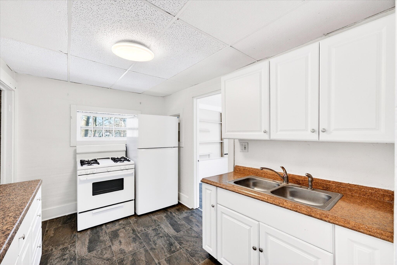 3201 6th Street, Muskegon, MI, 49444-2845