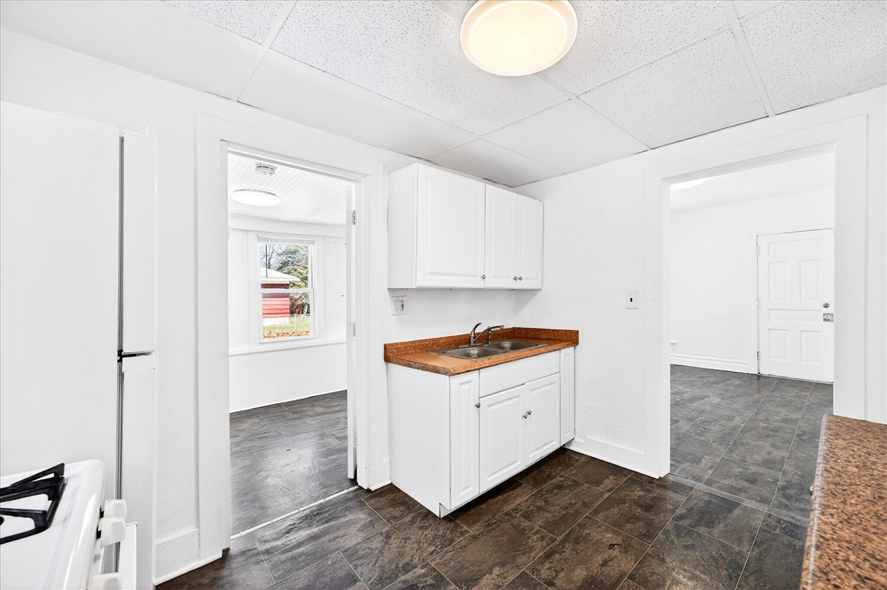 3201 6th Street, Muskegon, MI, 49444-2845