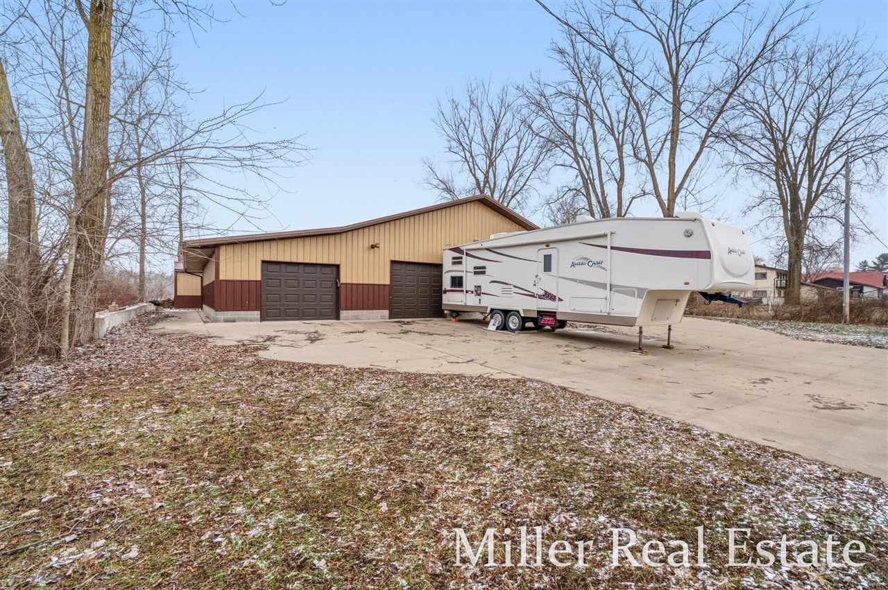 153 Sunset Drive, Dowling, MI, 49050