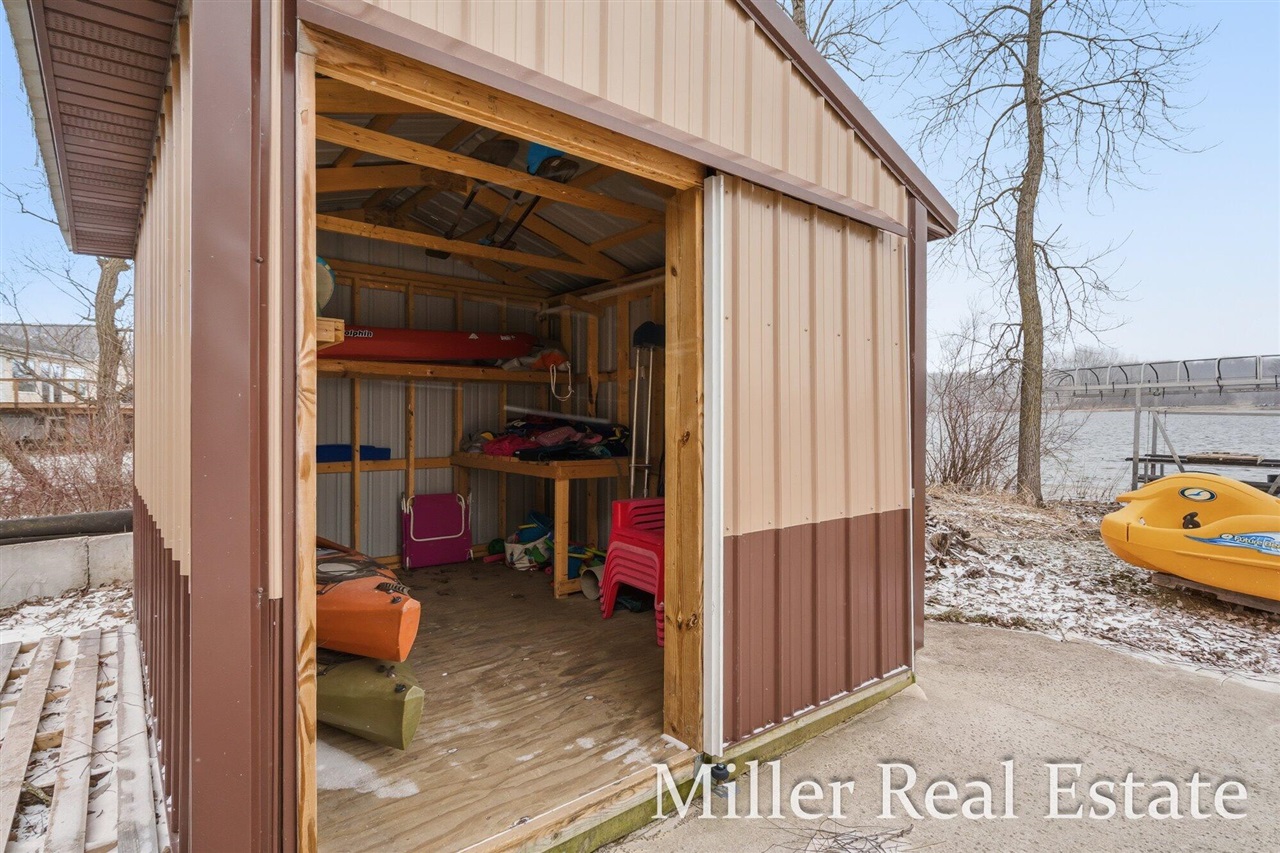 153 Sunset Drive, Dowling, MI, 49050