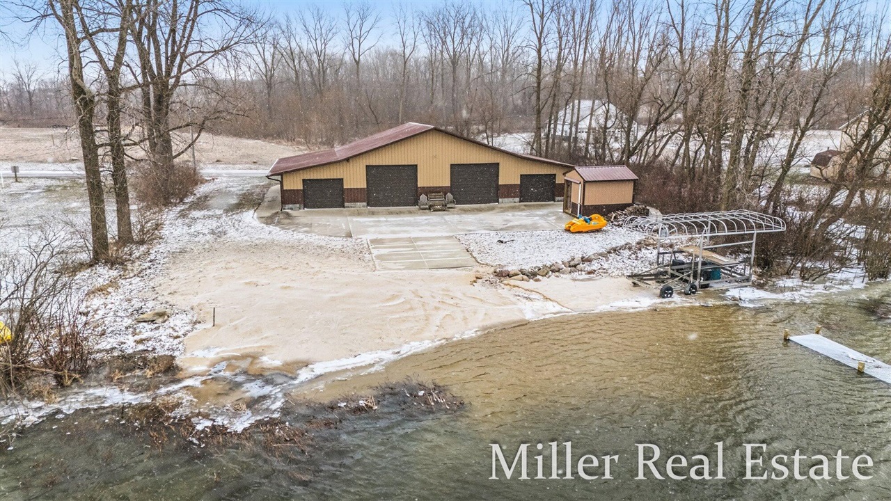 153 Sunset Drive, Dowling, MI, 49050