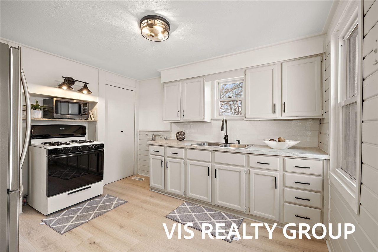 319 Visser Street, Spring Lake, MI, 49456-2062