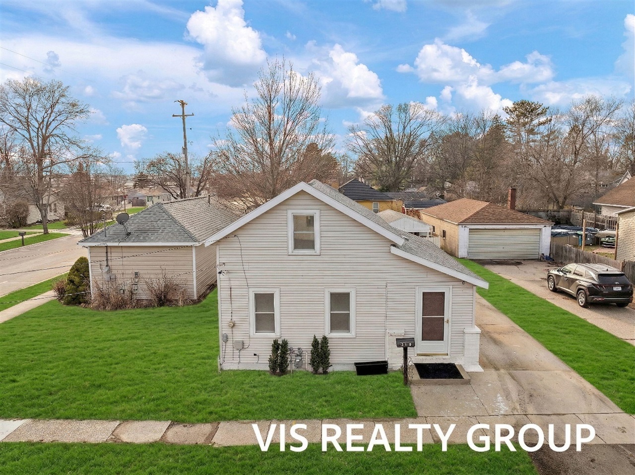 319 Visser Street, Spring Lake, MI, 49456-2062