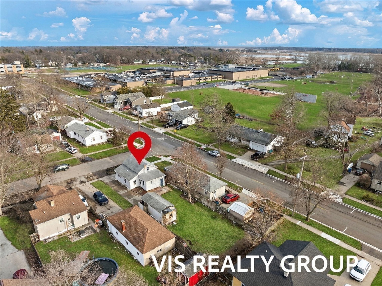 Homes for sale in Spring Lake, MI | 319 Visser St, Spring Lake, MI 49456 | MLS# 70520546