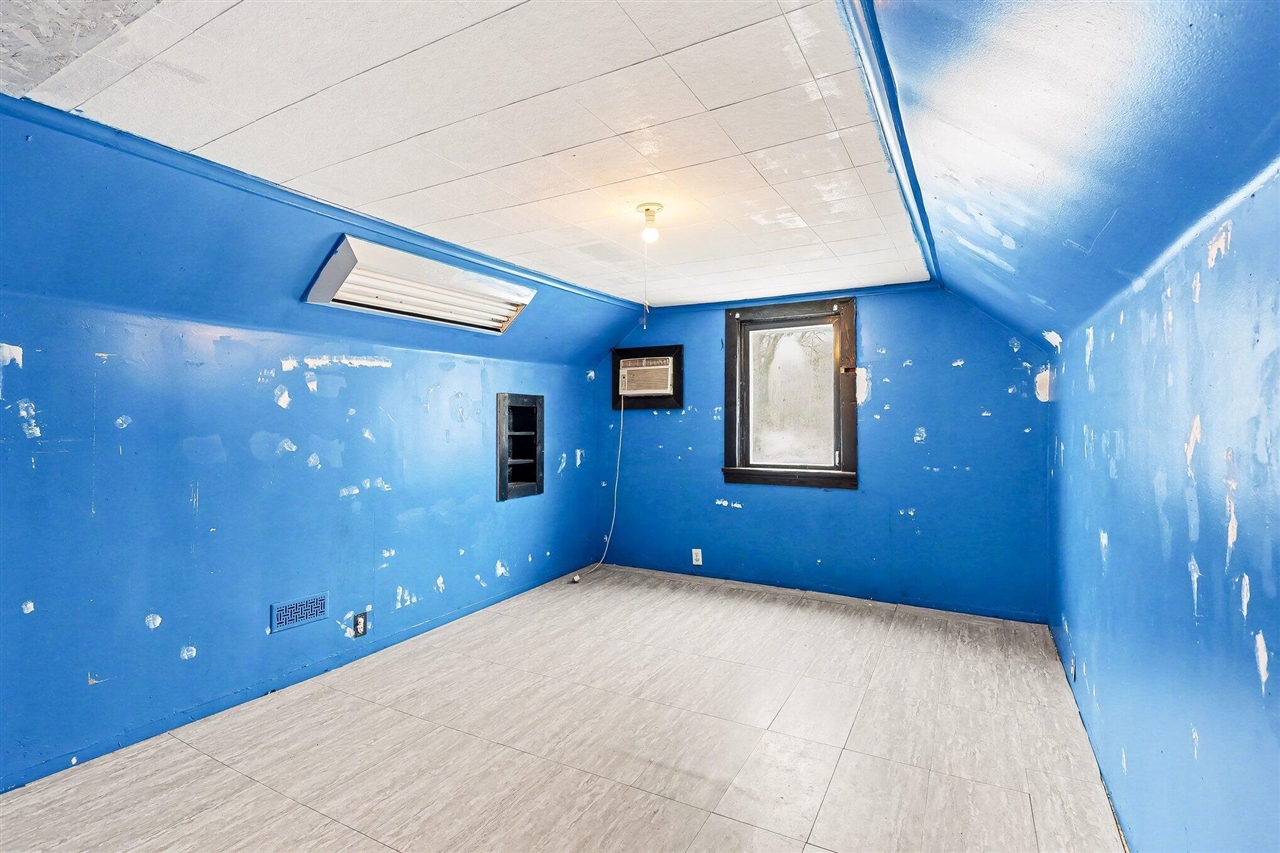 1259 E Apple Avenue, Muskegon, MI, 49442-3745