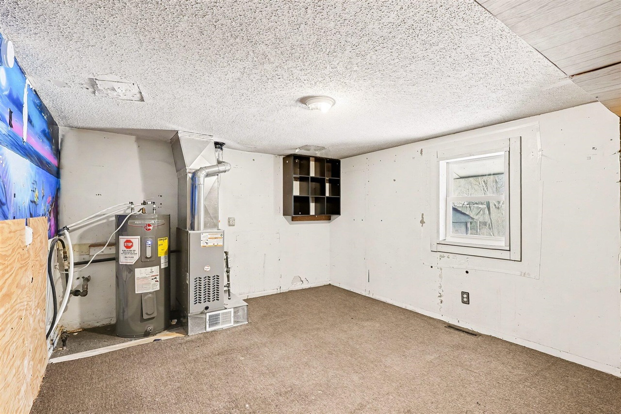 1259 E Apple Avenue, Muskegon, MI, 49442-3745