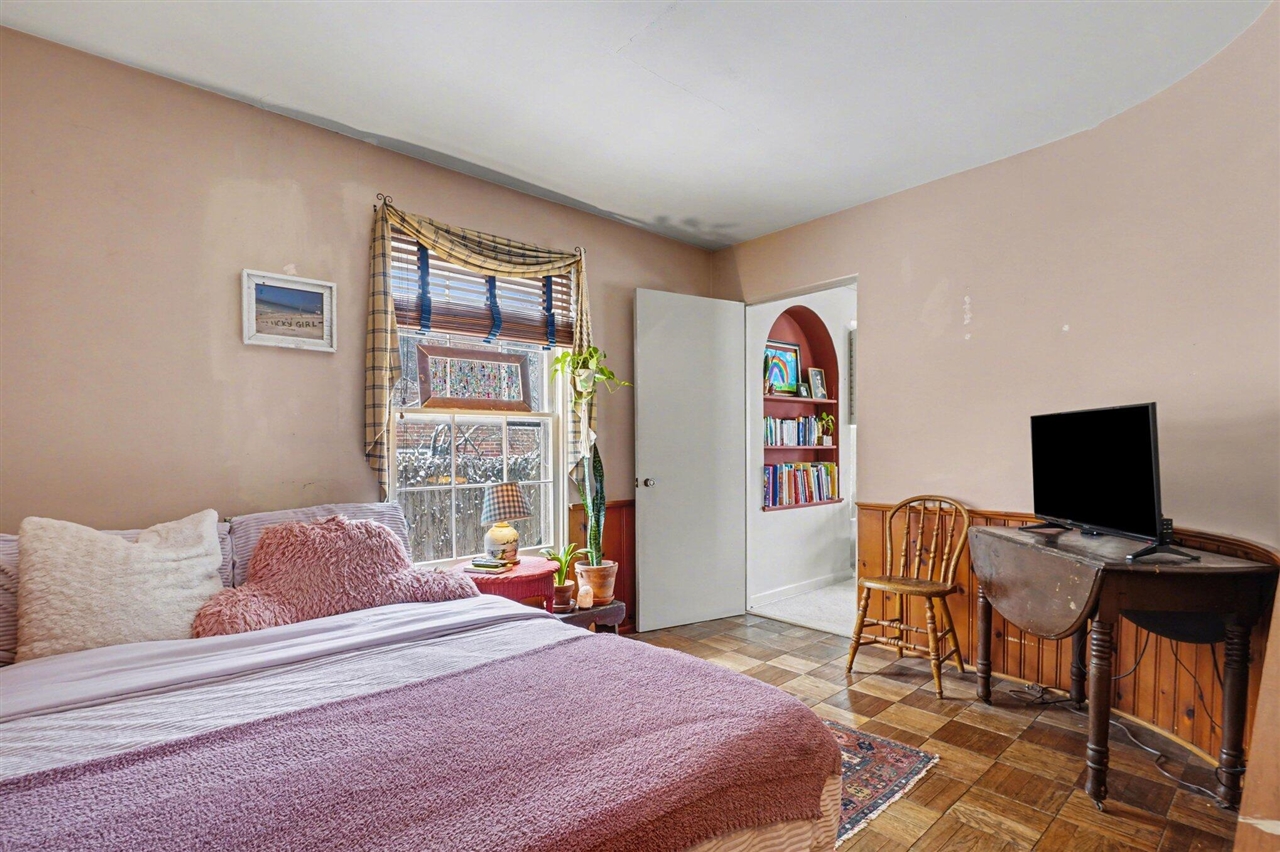 2006 Centeridge Road, Kalamazoo, MI, 49008-1747