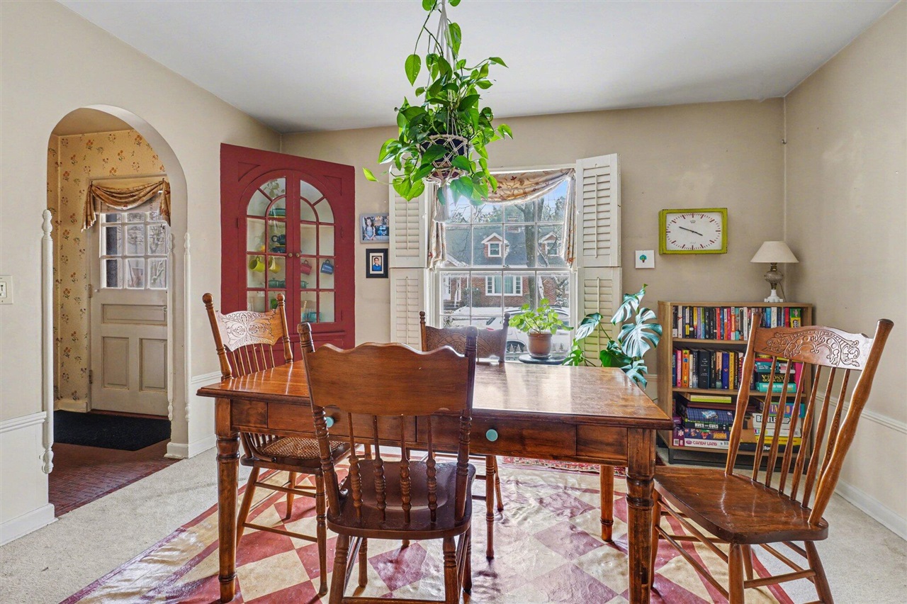 2006 Centeridge Road, Kalamazoo, MI, 49008-1747