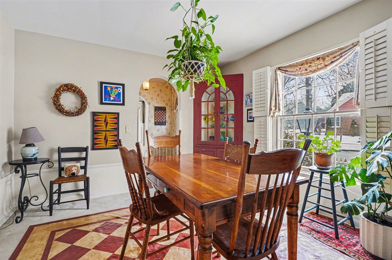 2006 Centeridge Road, Kalamazoo, MI, 49008-1747