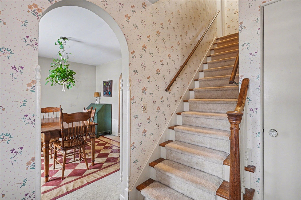 2006 Centeridge Road, Kalamazoo, MI, 49008-1747