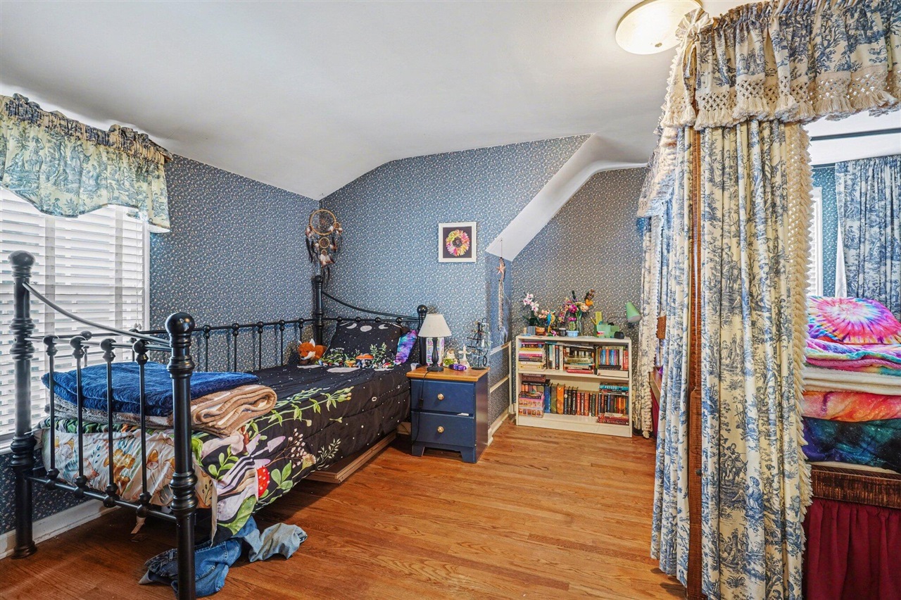 2006 Centeridge Road, Kalamazoo, MI, 49008-1747