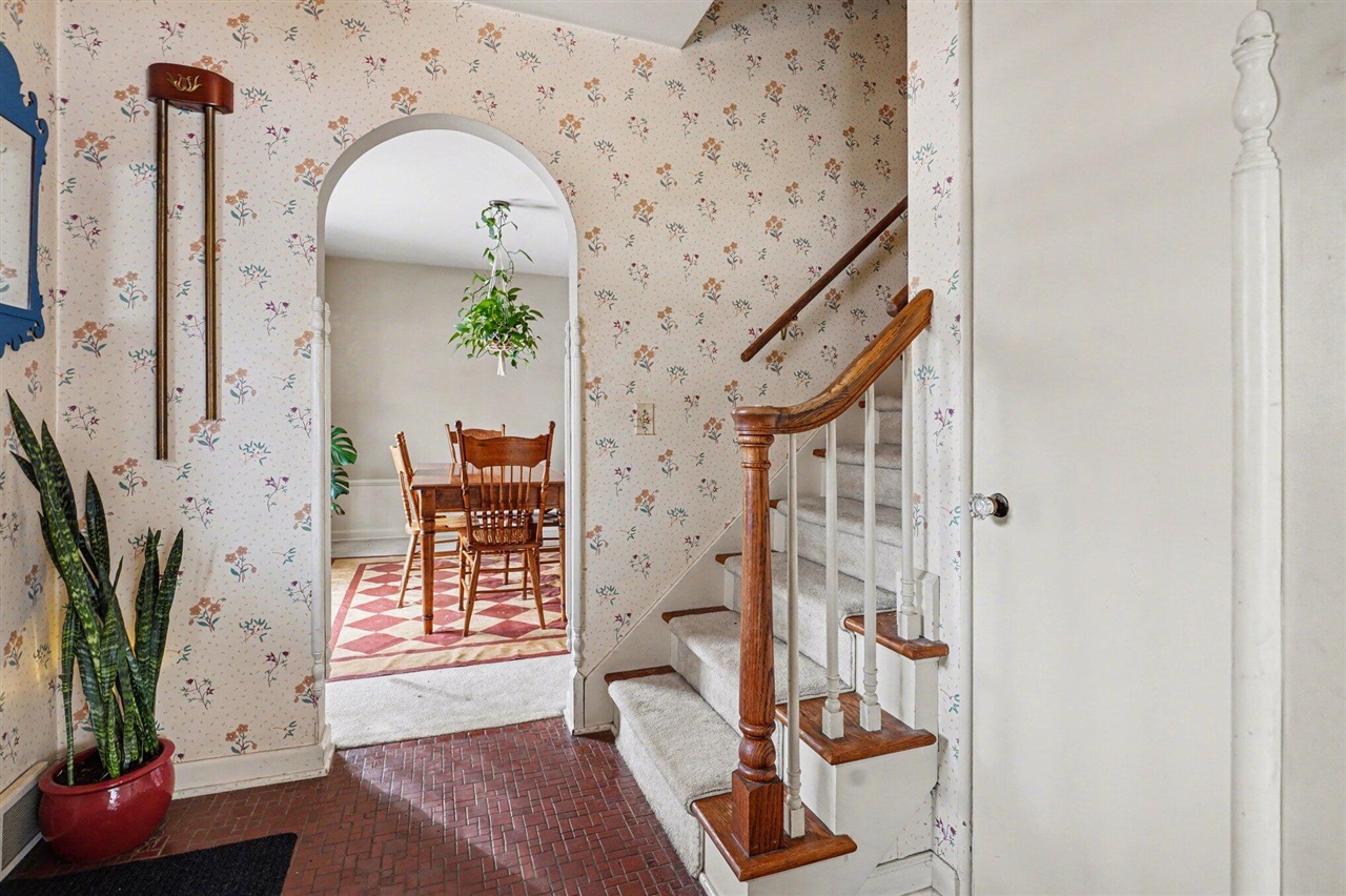 2006 Centeridge Road, Kalamazoo, MI, 49008-1747