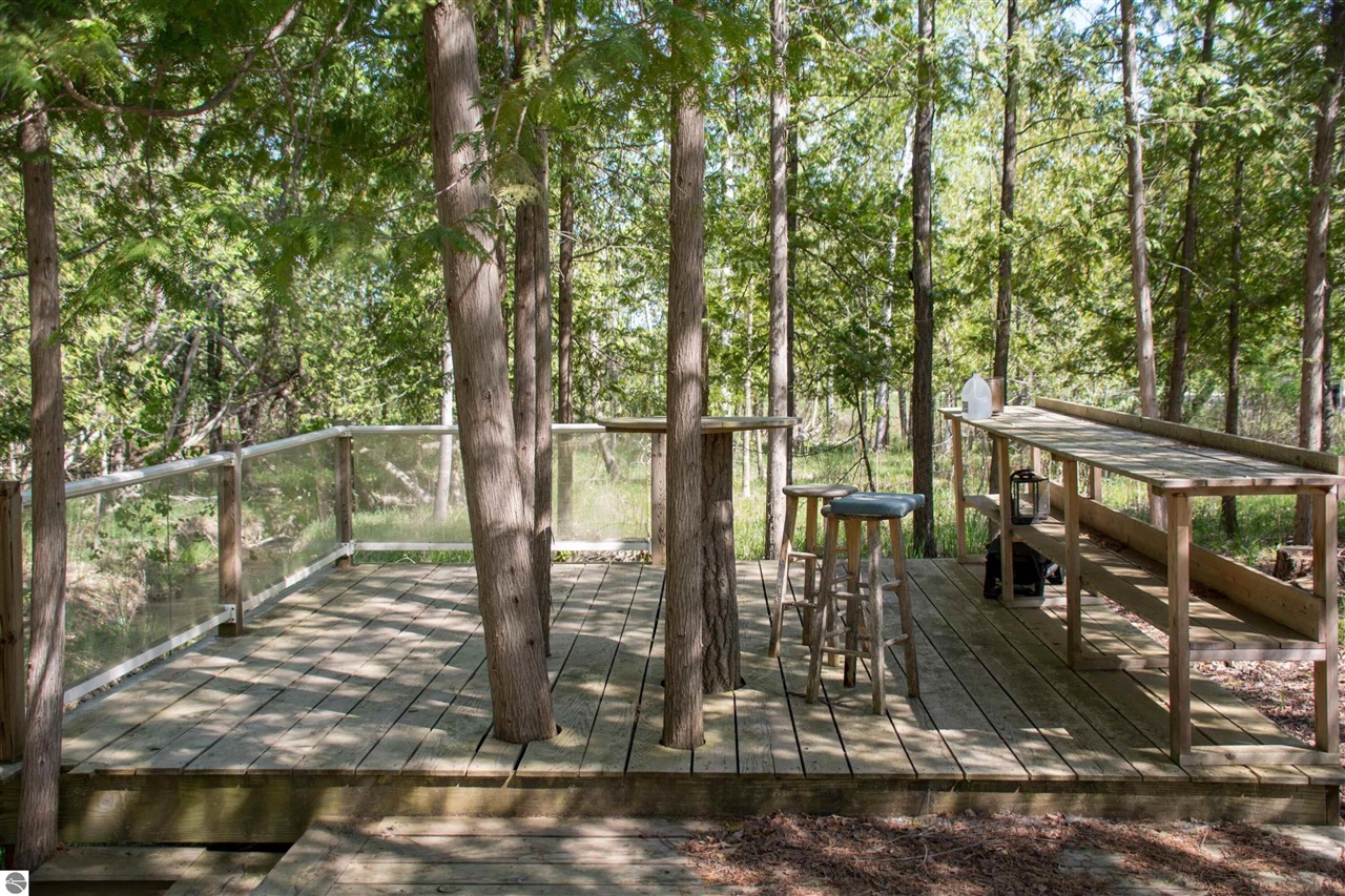 1436 Vanderlip Road, Traverse City, MI, 49686-8497