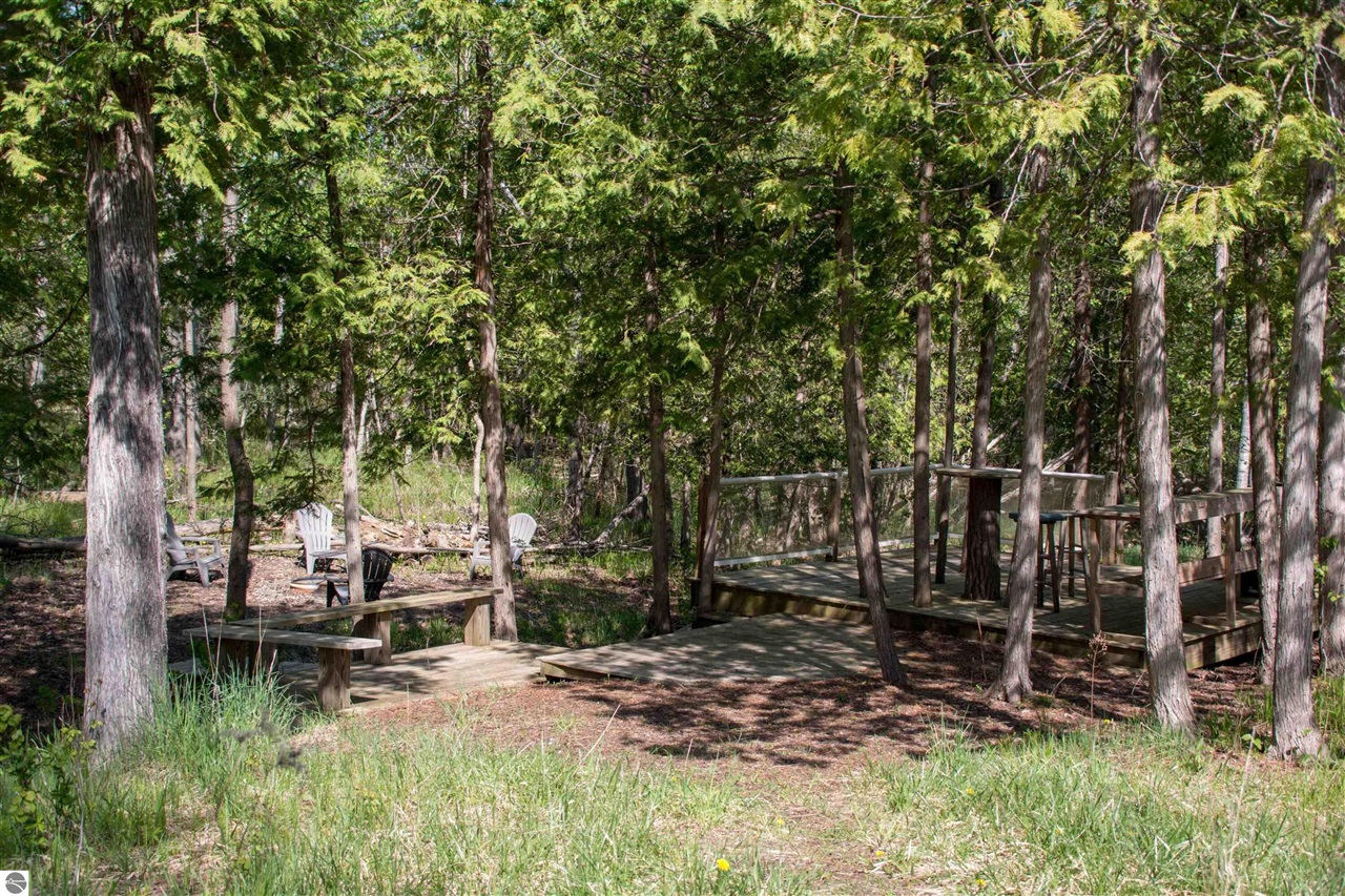 1436 Vanderlip Road, Traverse City, MI, 49686-8497