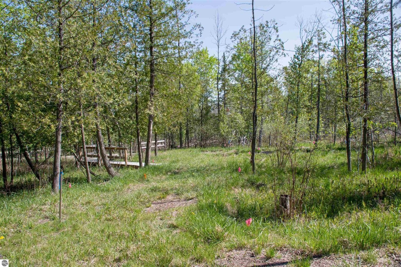 1436 Vanderlip Road, Traverse City, MI, 49686-8497