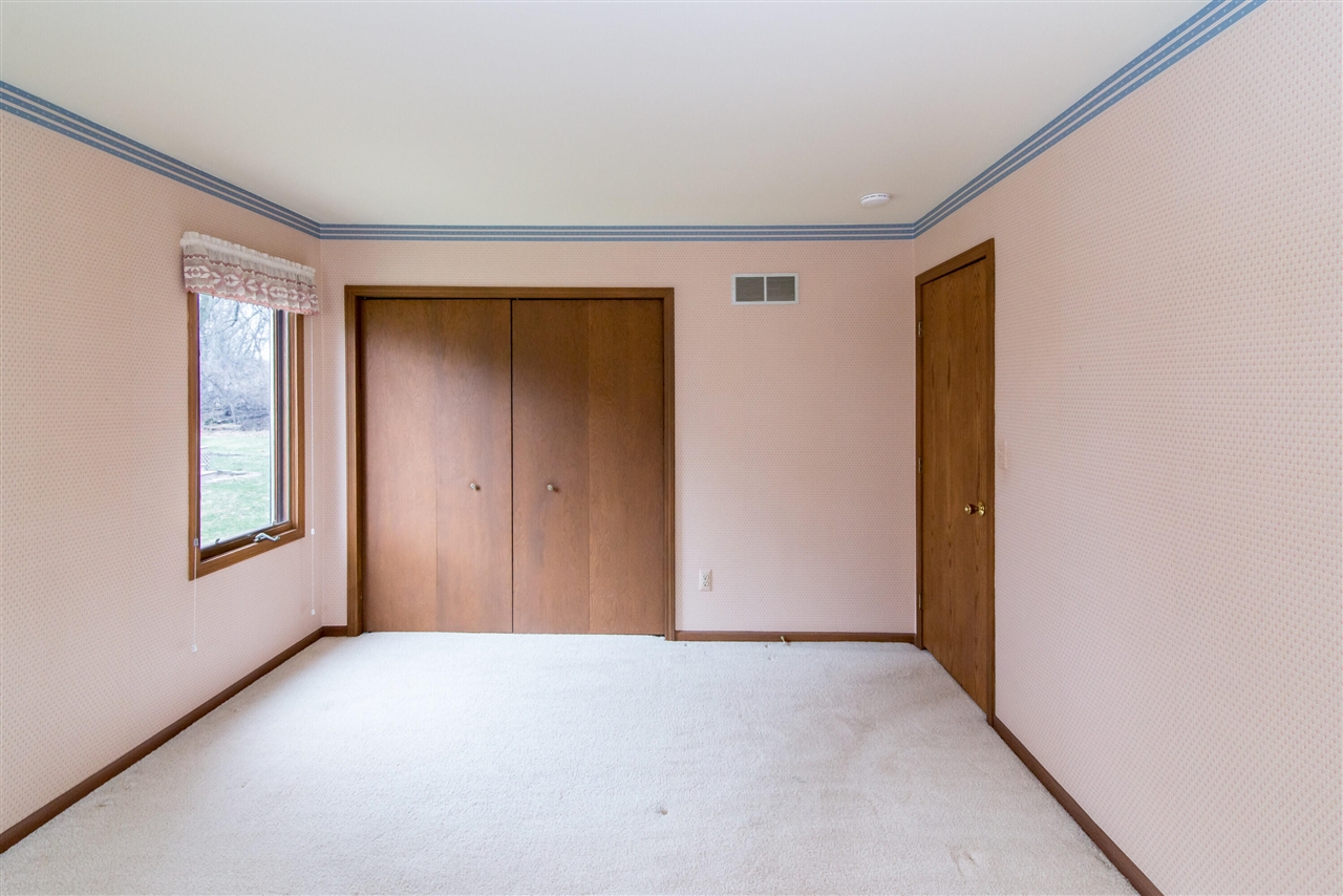 527 Park Place, Saline, MI, 48176-1264