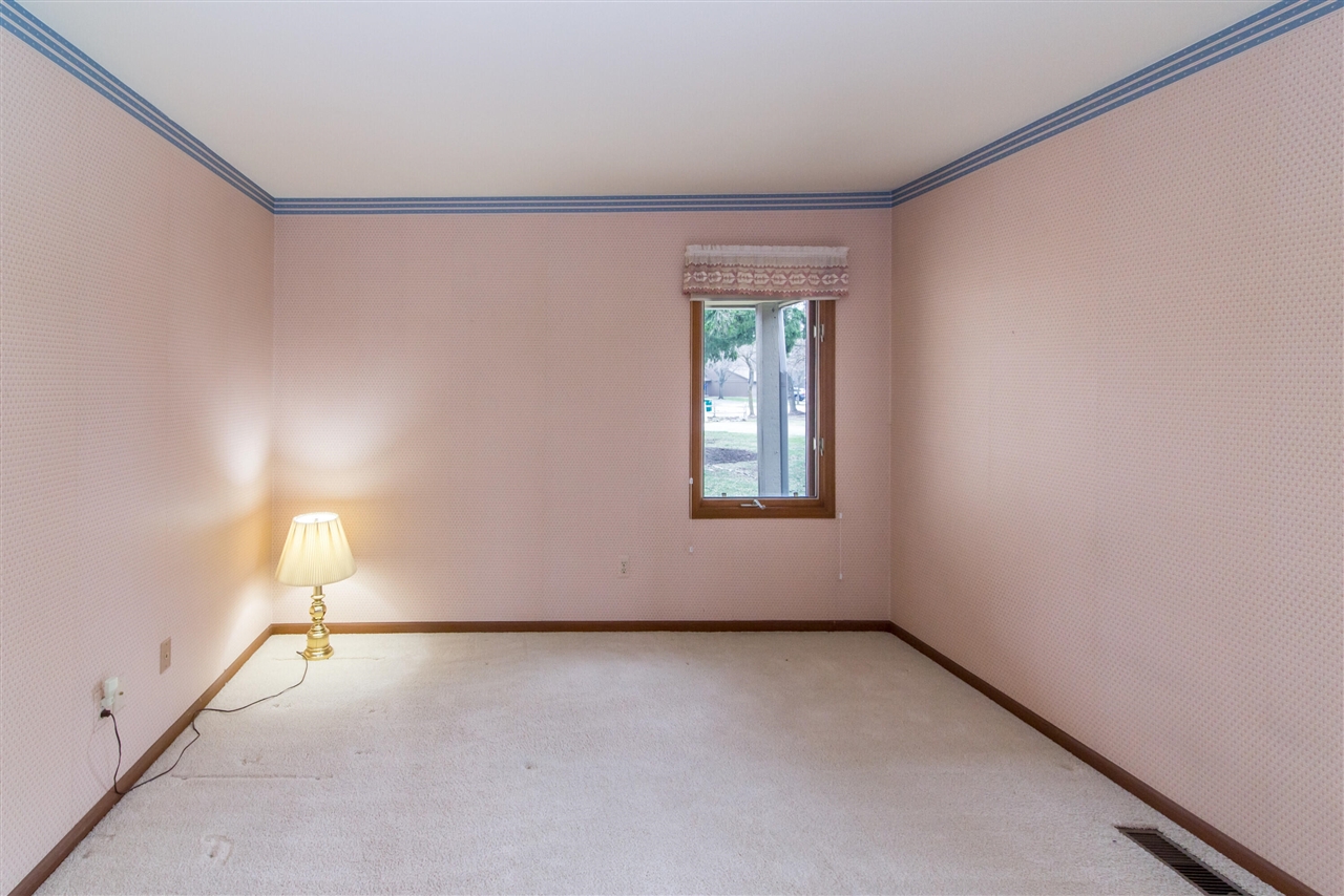 527 Park Place, Saline, MI, 48176-1264