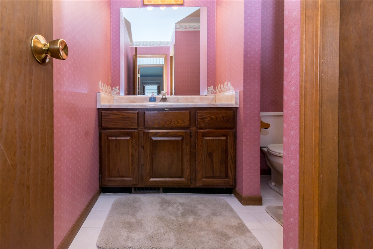 527 Park Place, Saline, MI, 48176-1264