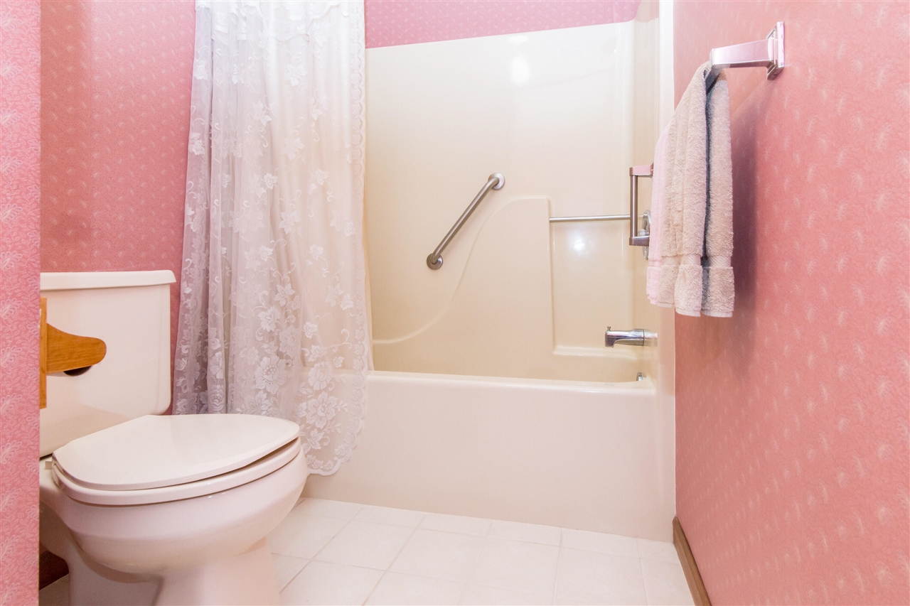 527 Park Place, Saline, MI, 48176-1264