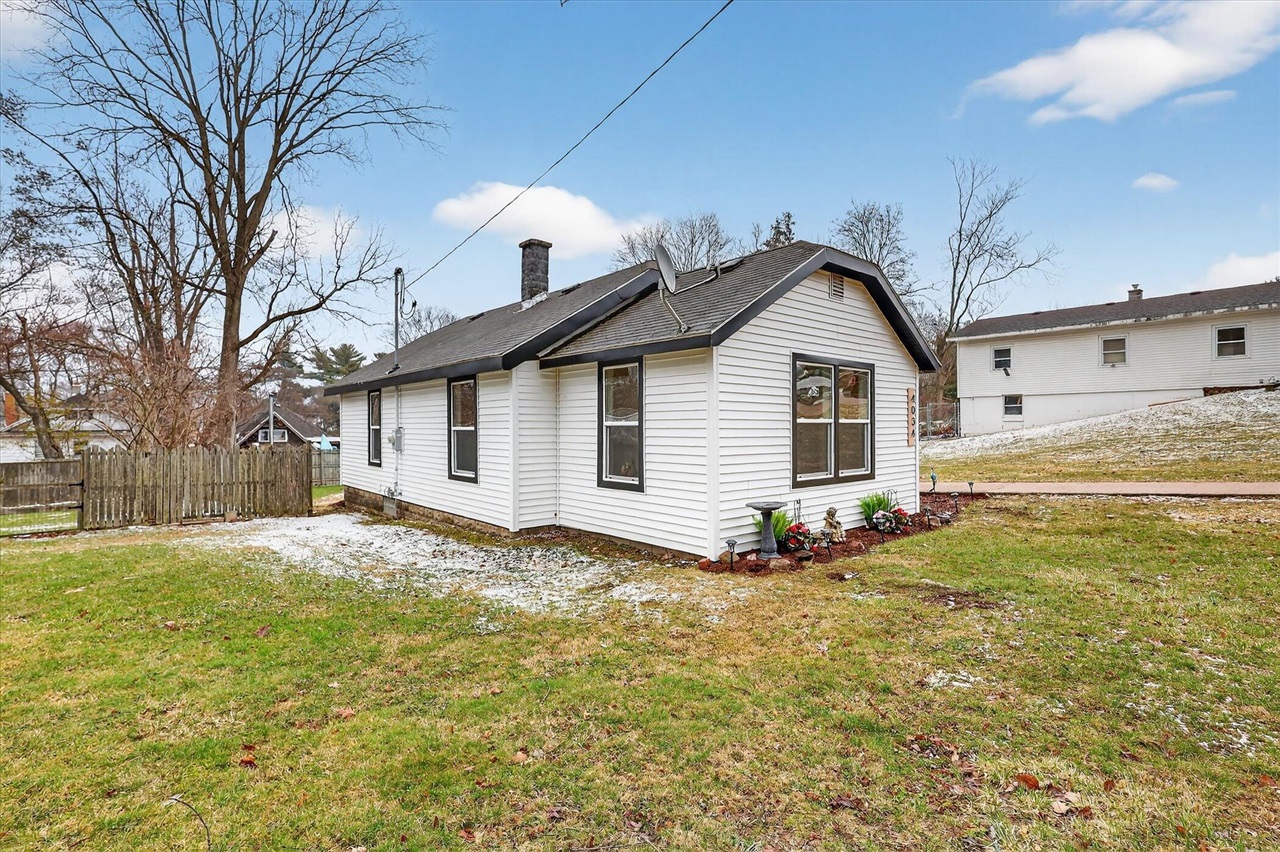 Homes for sale in Comstock Park, MI | 4034 Childs Ave, Comstock Park, MI 49321 | MLS# 70520586