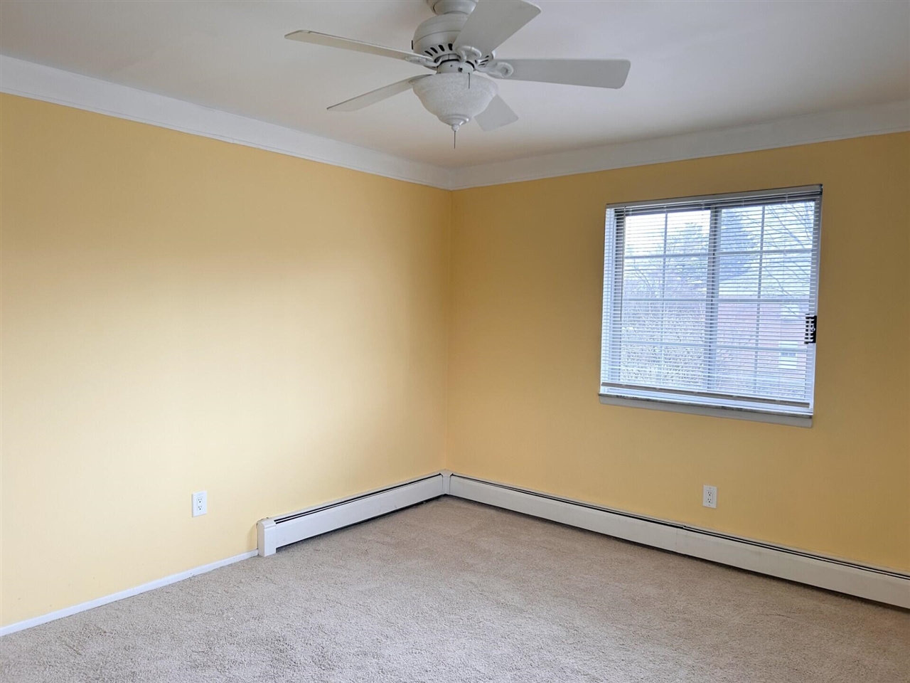 22039 E 11 Mile Road UNIT&nbsp;20, Saint Clair Shores, MI, 48081-1658