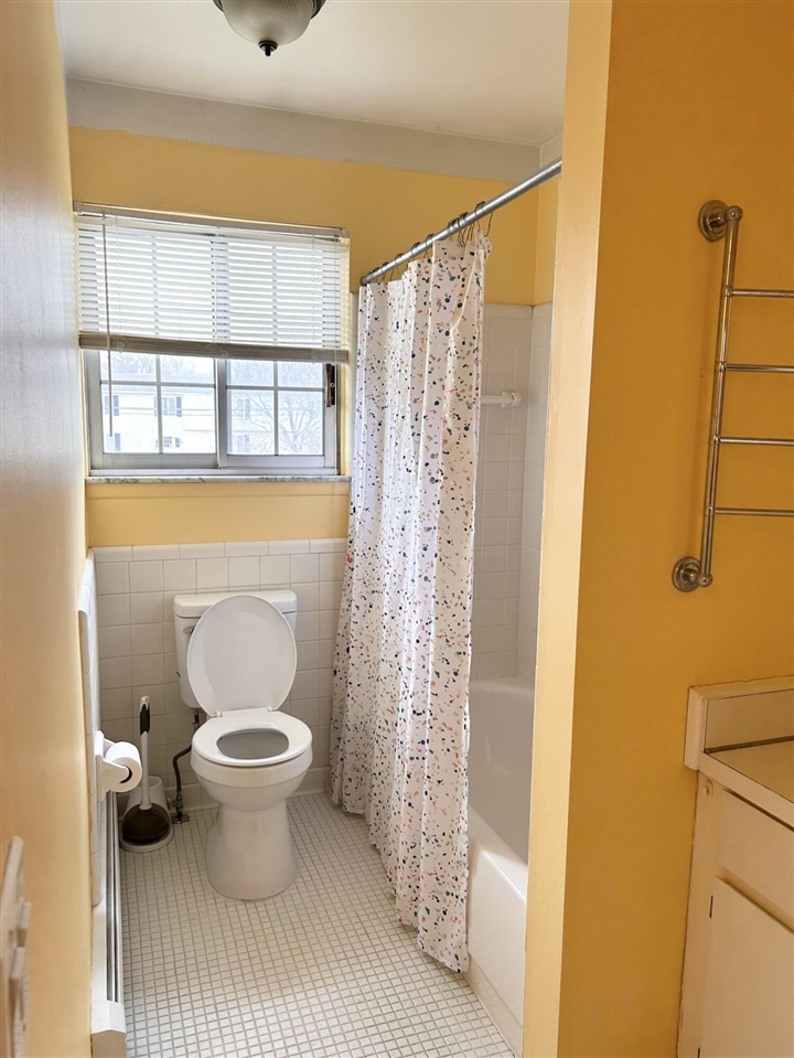 22039 E 11 Mile Road UNIT&nbsp;20, Saint Clair Shores, MI, 48081-1658