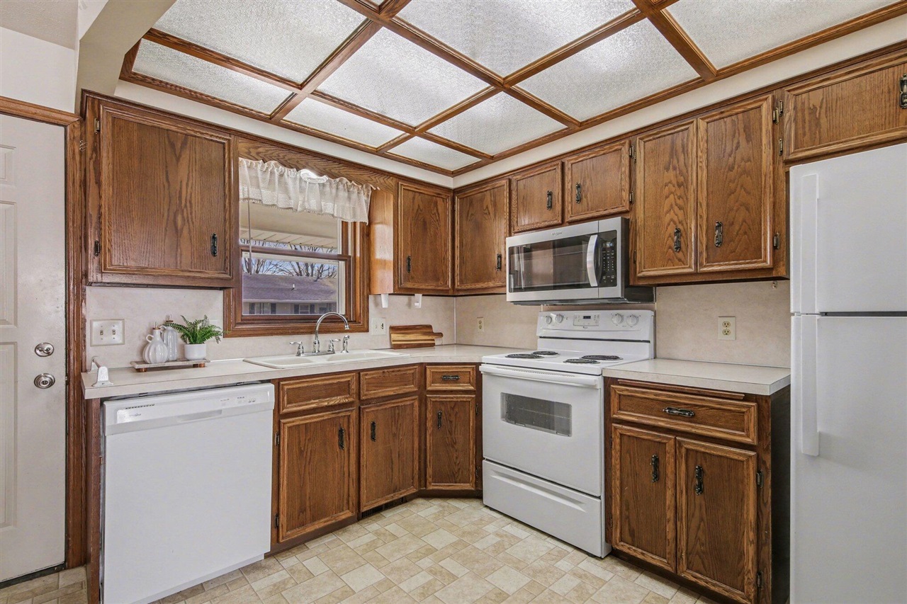 1853 Elizabeth Lane, Jenison, MI, 49428-7727