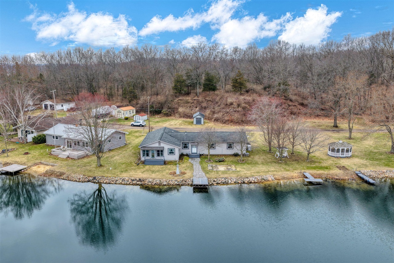 1st image of 228 Oak Grove Dr, Brooklyn, MI 49230 | MLS# 70520615