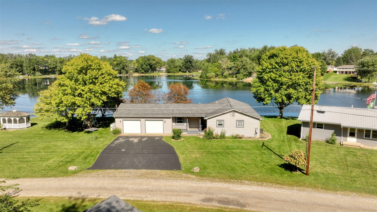 Photo 3 of Single family home for sale at 228 Oak Grv Dr, Brooklyn, MI 49230 | MLS# 70520615 | Listing updated on 2026-10-16