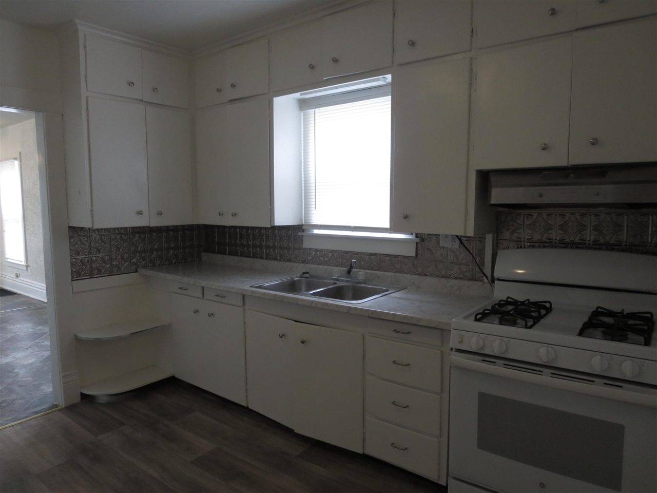 1315 Jackson Street, Kalamazoo, MI, 49001-3109