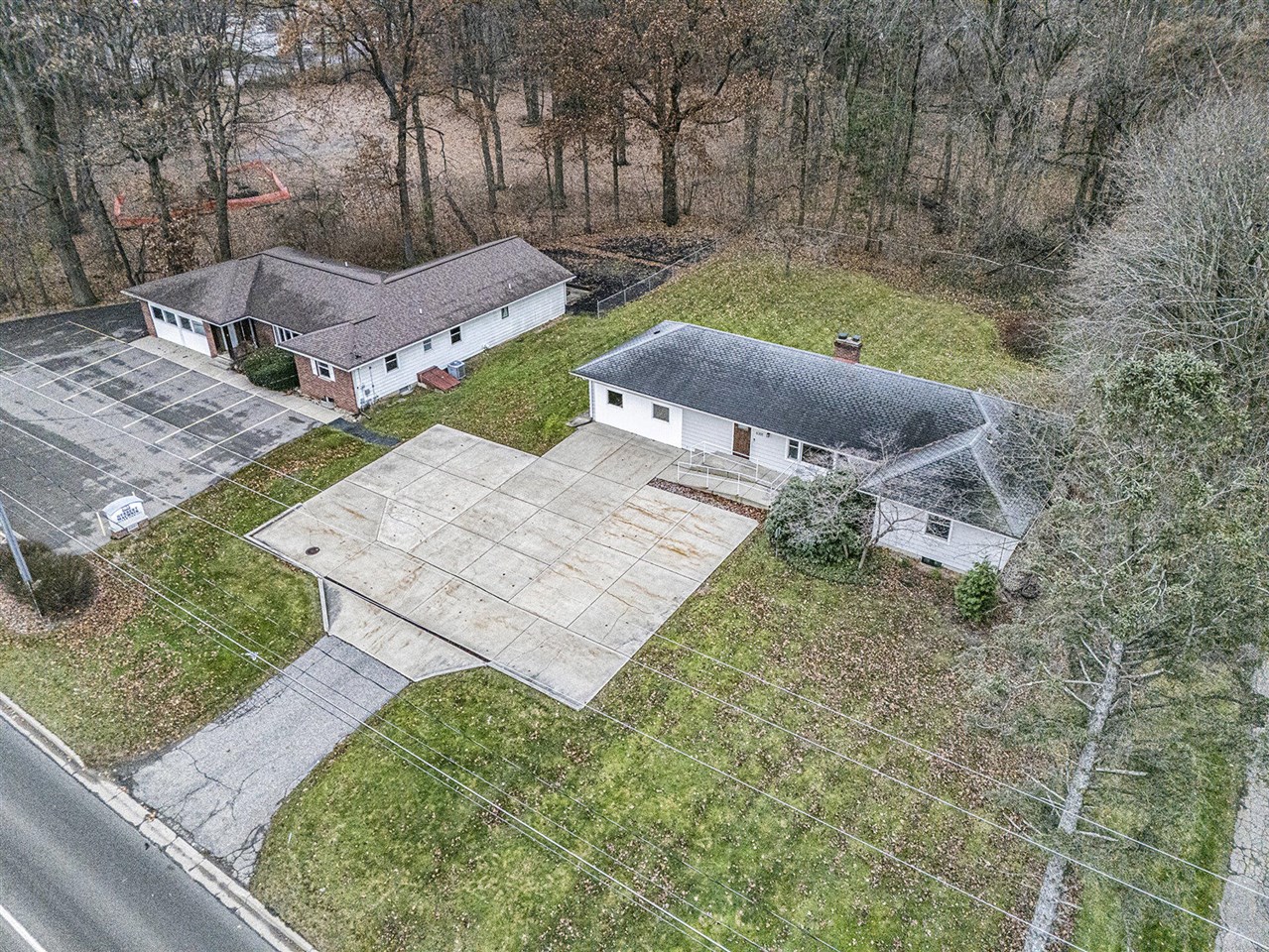 6281 Stadium Drive, Kalamazoo, MI, 49009-2011