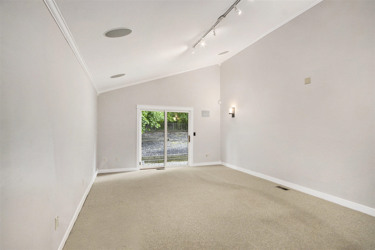 6281 Stadium Drive, Kalamazoo, MI, 49009-2011