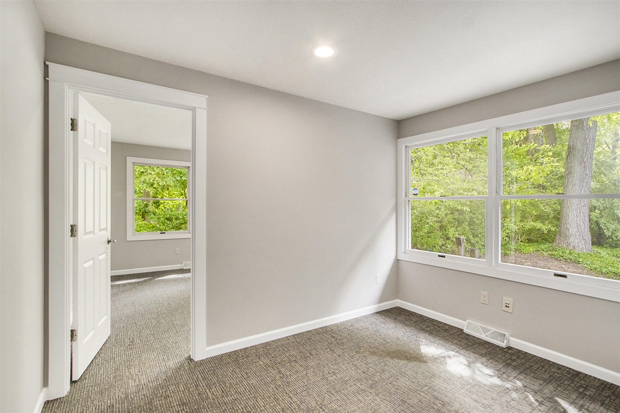 6281 Stadium Drive, Kalamazoo, MI, 49009-2011