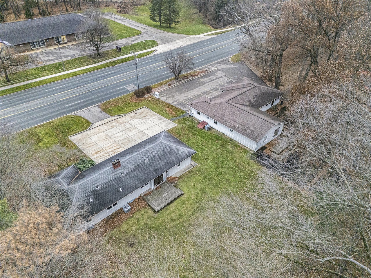 6281 Stadium Drive, Kalamazoo, MI, 49009-2011