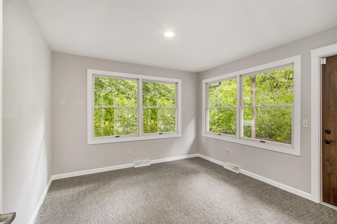 6281 Stadium Drive, Kalamazoo, MI, 49009-2011