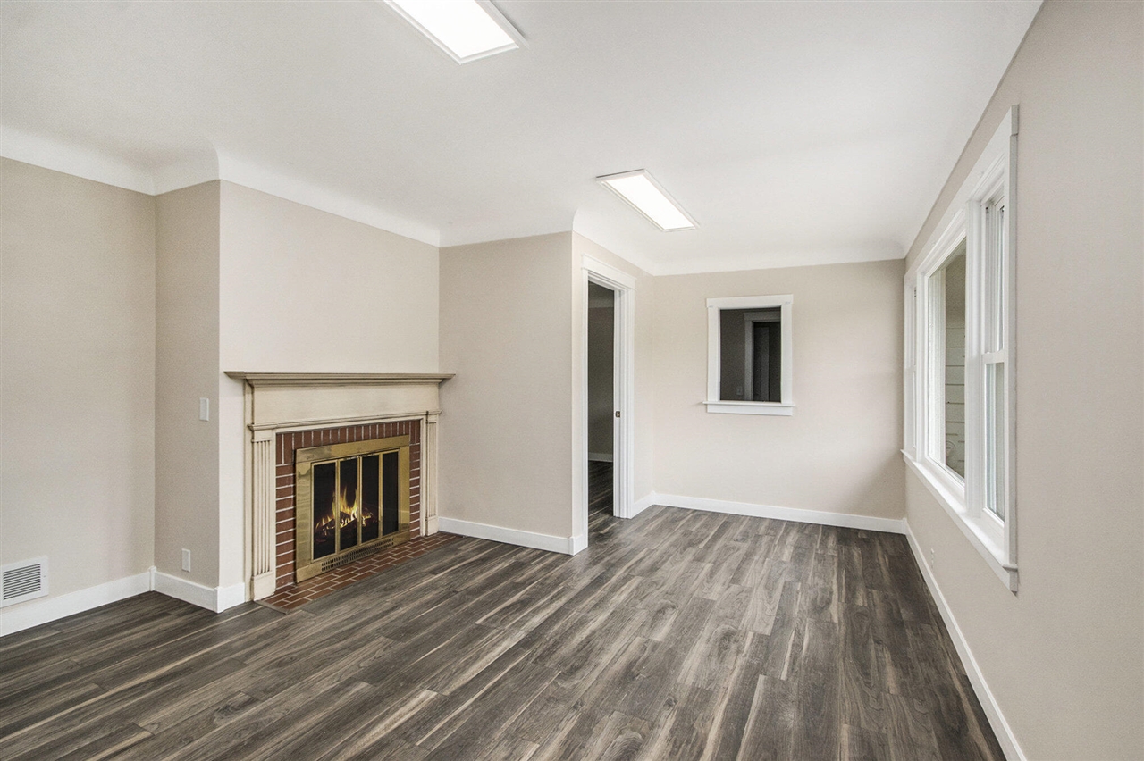 6281 Stadium Drive, Kalamazoo, MI, 49009-2011