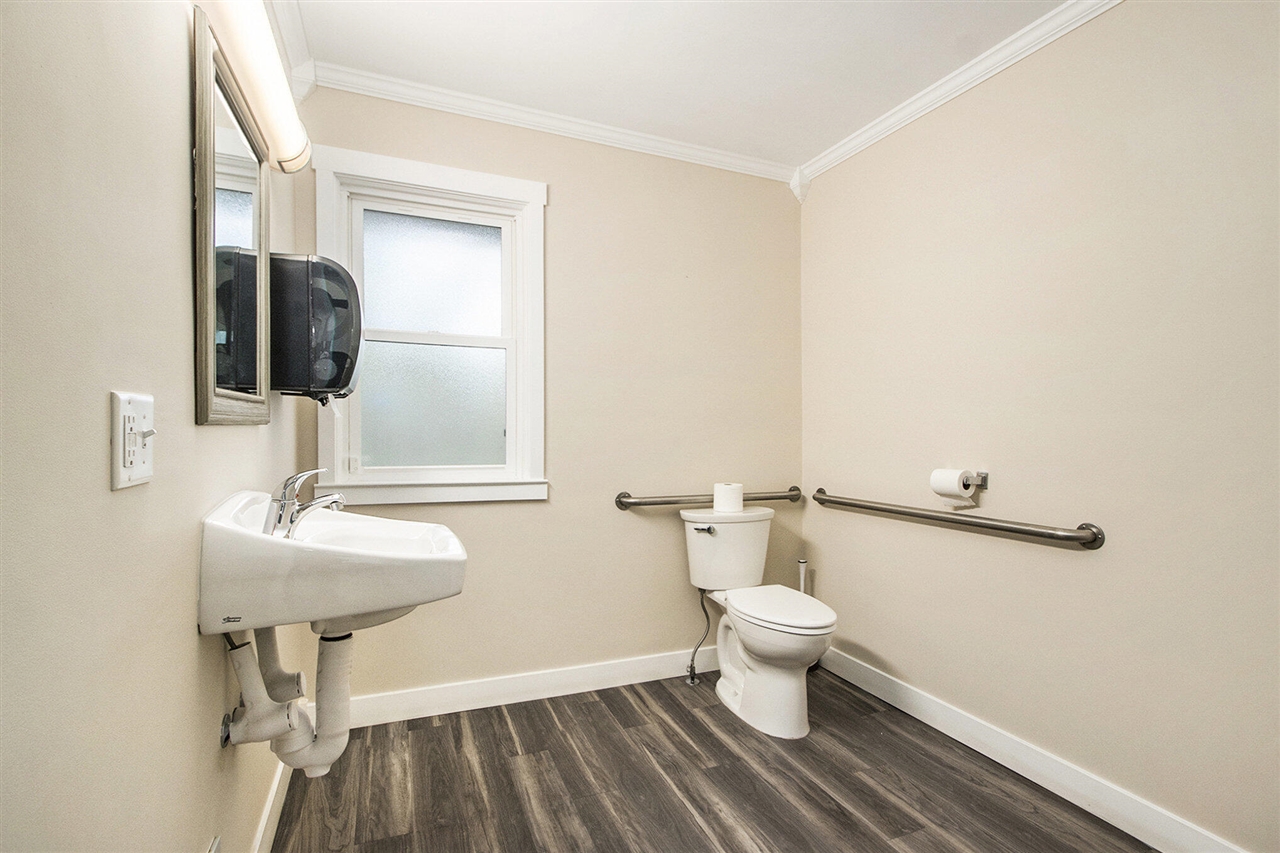 6281 Stadium Drive, Kalamazoo, MI, 49009-2011