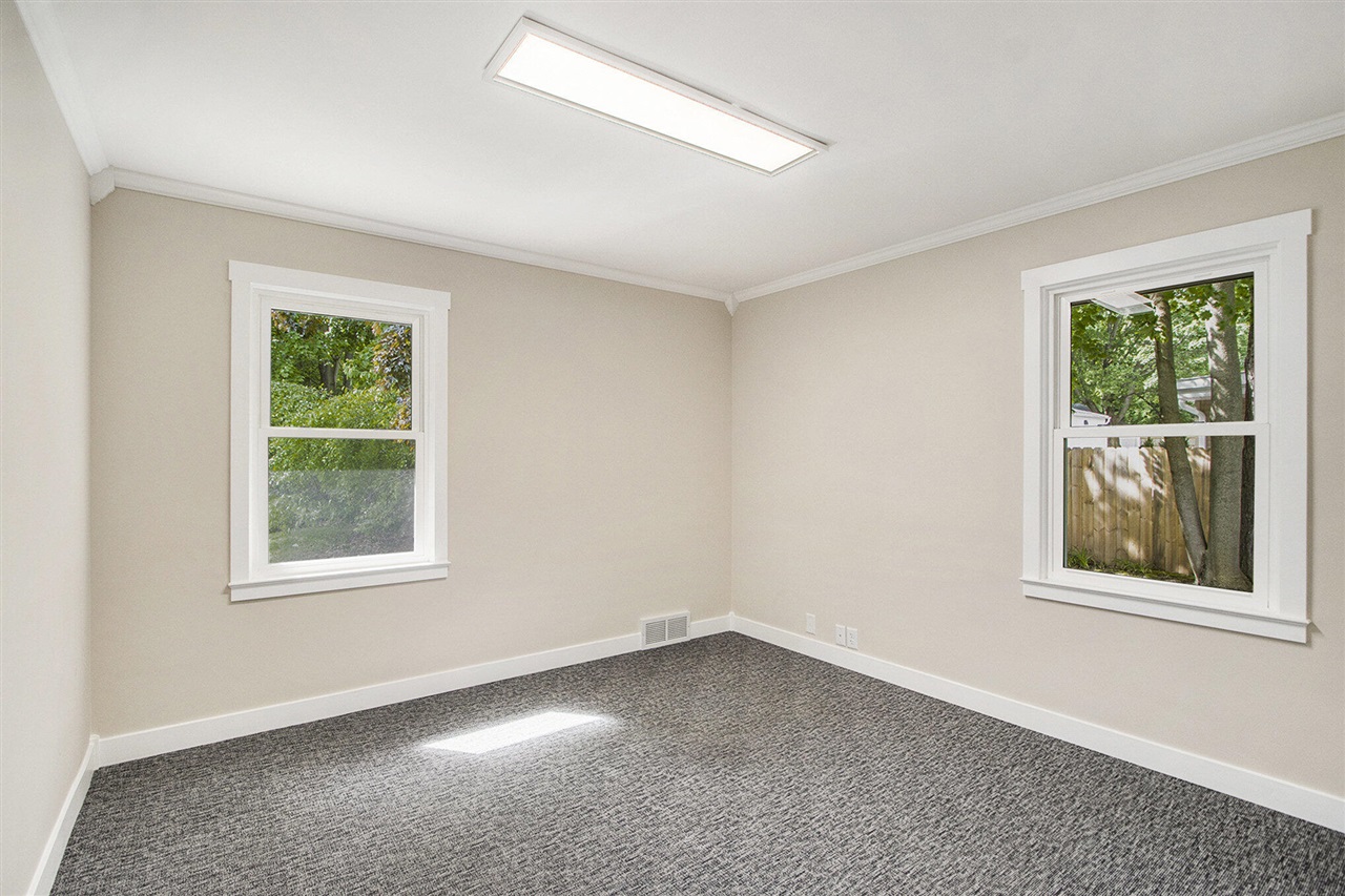 6281 Stadium Drive, Kalamazoo, MI, 49009-2011