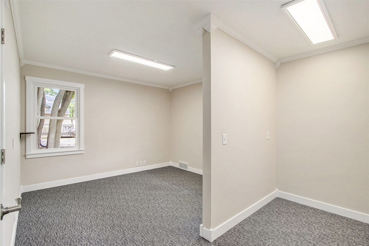 6281 Stadium Drive, Kalamazoo, MI, 49009-2011