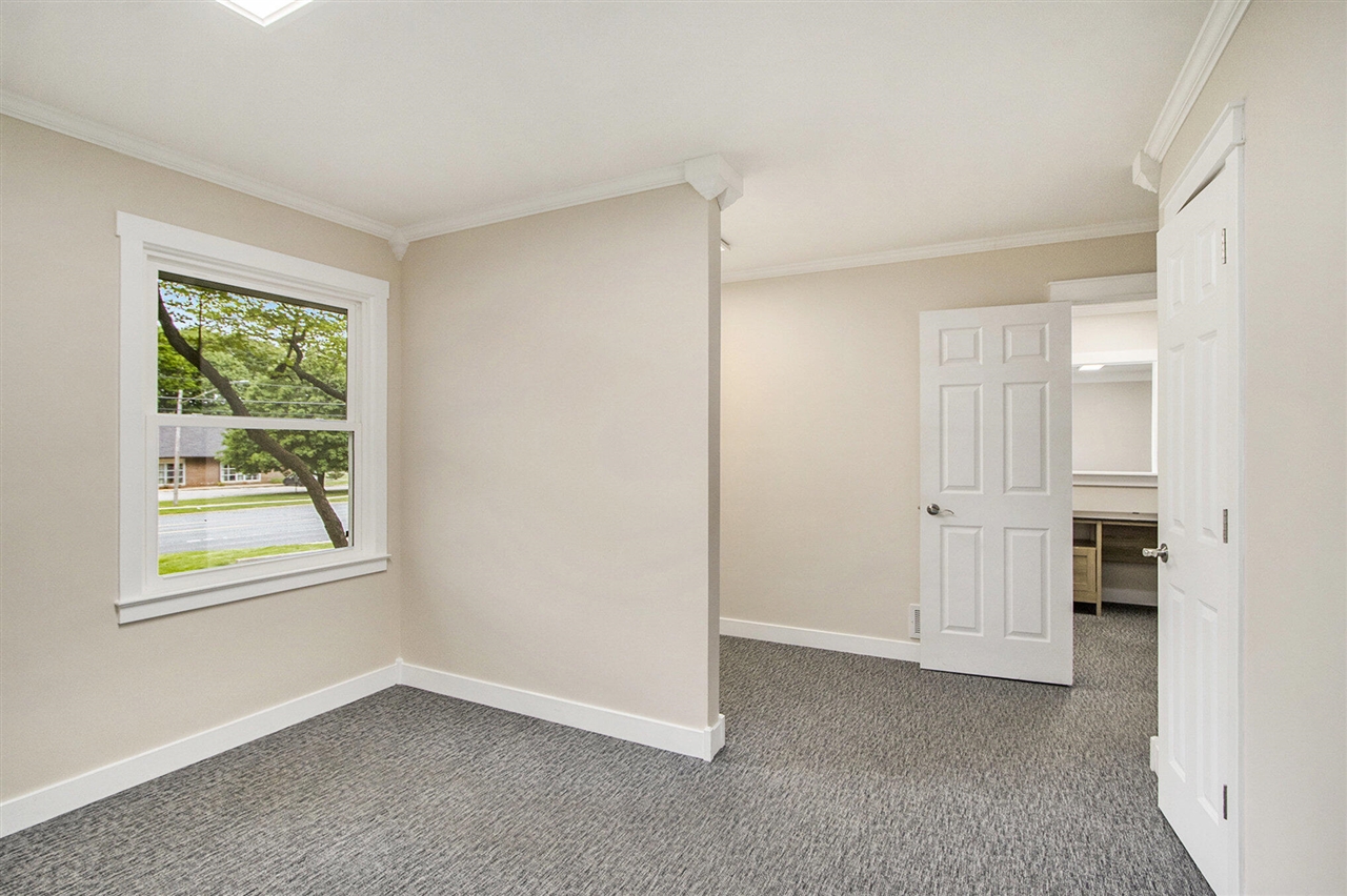 6281 Stadium Drive, Kalamazoo, MI, 49009-2011