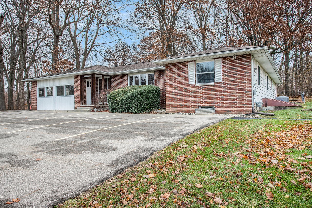 6281 Stadium Drive, Kalamazoo, MI, 49009-2011