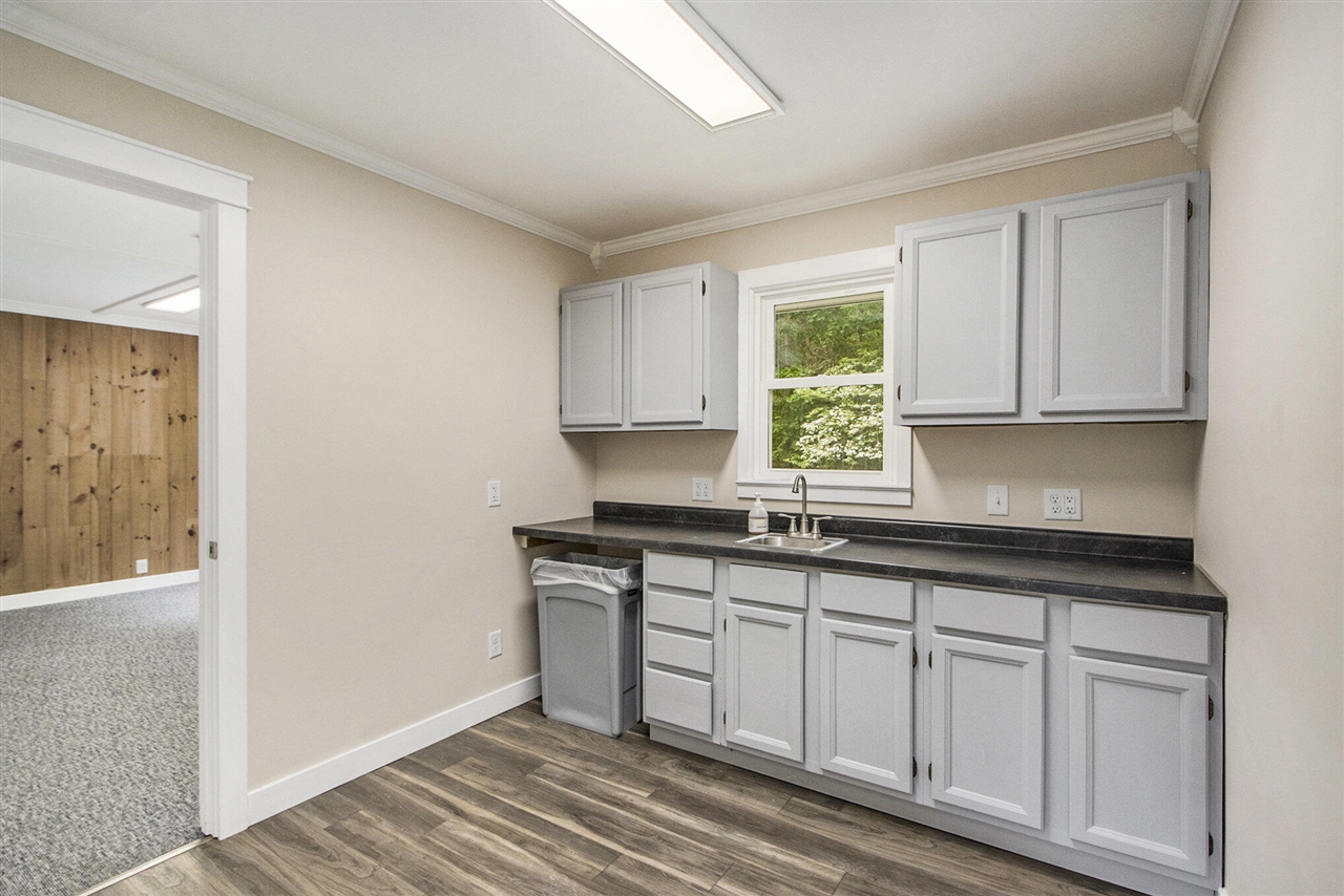 6281 Stadium Drive, Kalamazoo, MI, 49009-2011