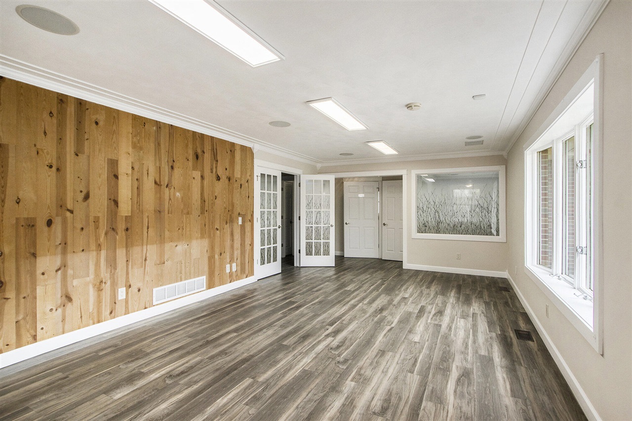 6281 Stadium Drive, Kalamazoo, MI, 49009-2011