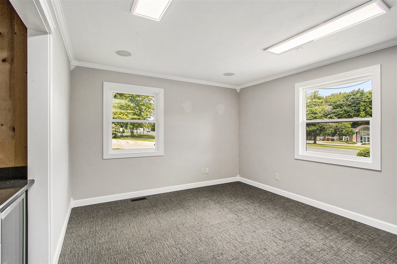 6281 Stadium Drive, Kalamazoo, MI, 49009-2011