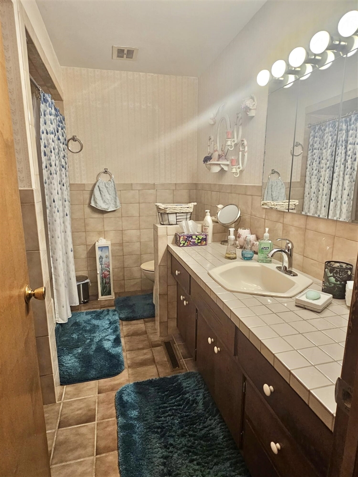 2902 Lincoln Avenue, Saint Joseph, MI, 49085