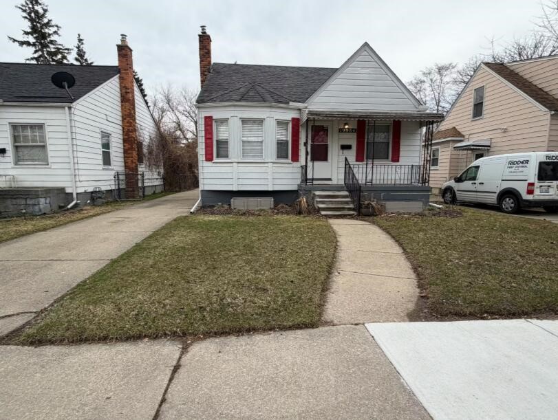 19984 Elkhart Street, Harper Woods, MI, 48225-2234