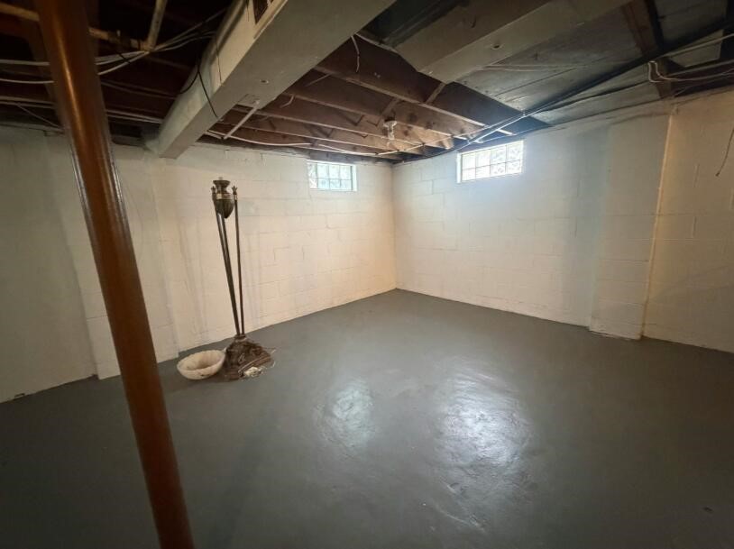 19984 Elkhart Street, Harper Woods, MI, 48225-2234