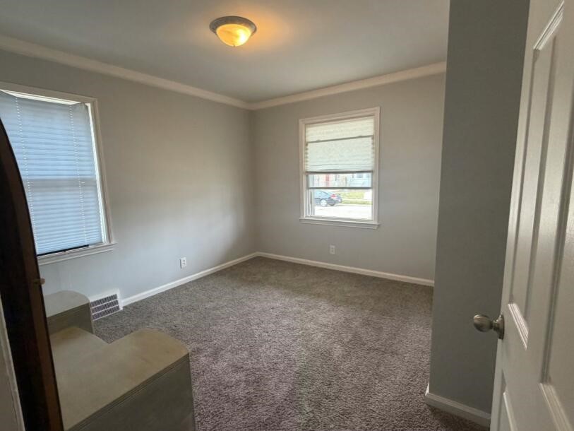 19984 Elkhart Street, Harper Woods, MI, 48225-2234